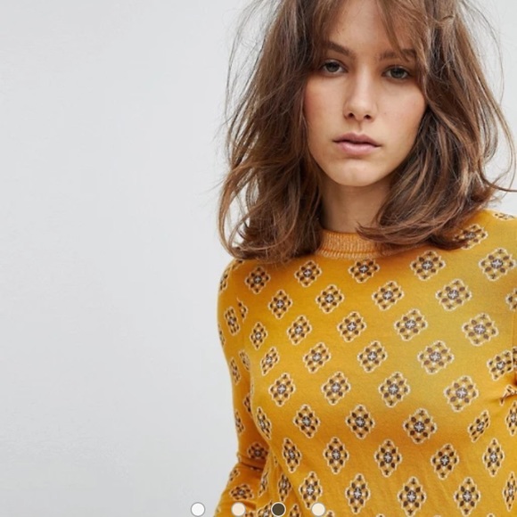 Free People New Age crew neck sweater top - Picture 3 of 9